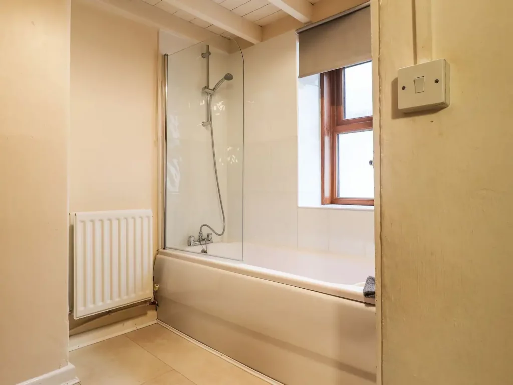 No 18, Ebens Lane, Cardigan, Cottage Let