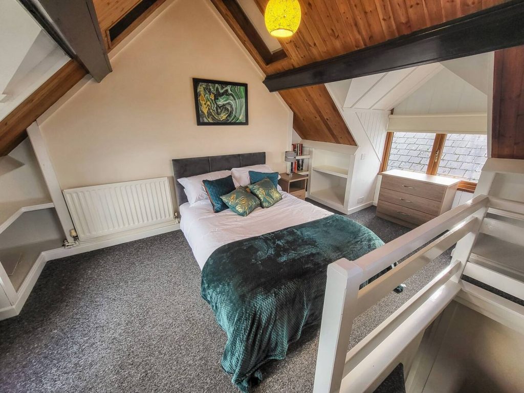 No 18, Ebens Lane, Cardigan, Cottage Let