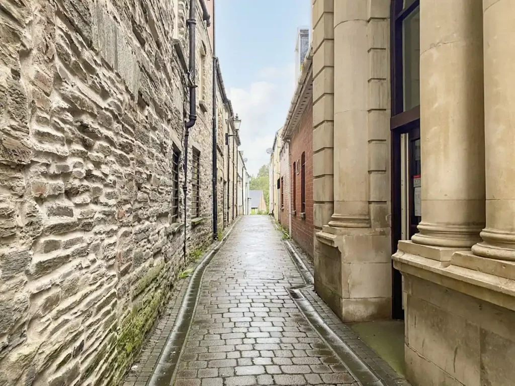 No 18, Ebens Lane, Cardigan, Cottage Let