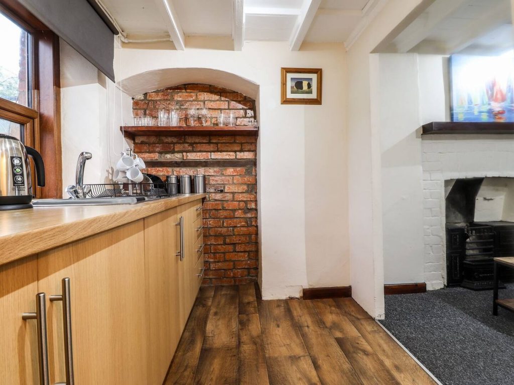 No 18, Ebens Lane, Cardigan, Cottage Let